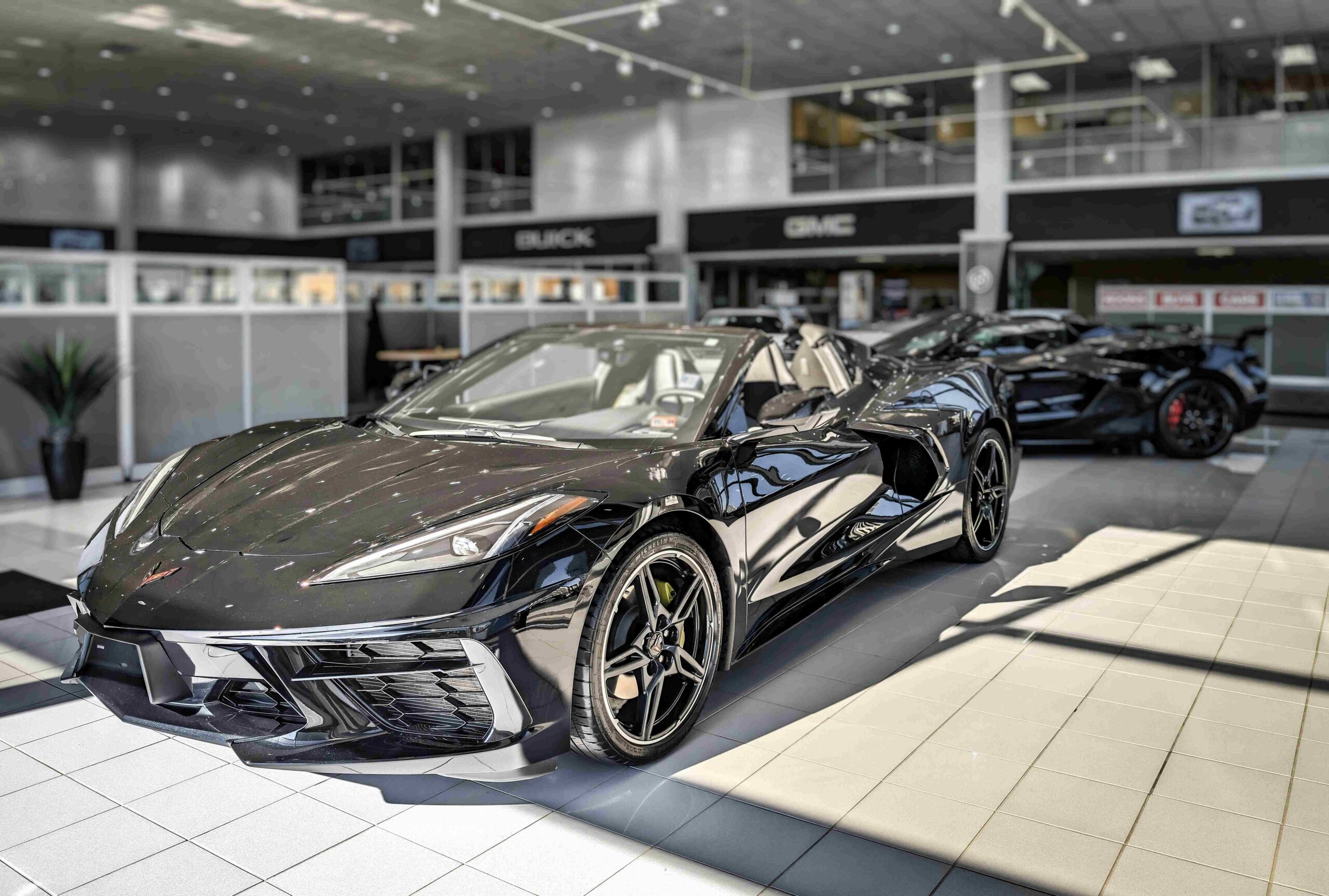 Experience Flexibility with Monthly Car Rental Plans in Dubai